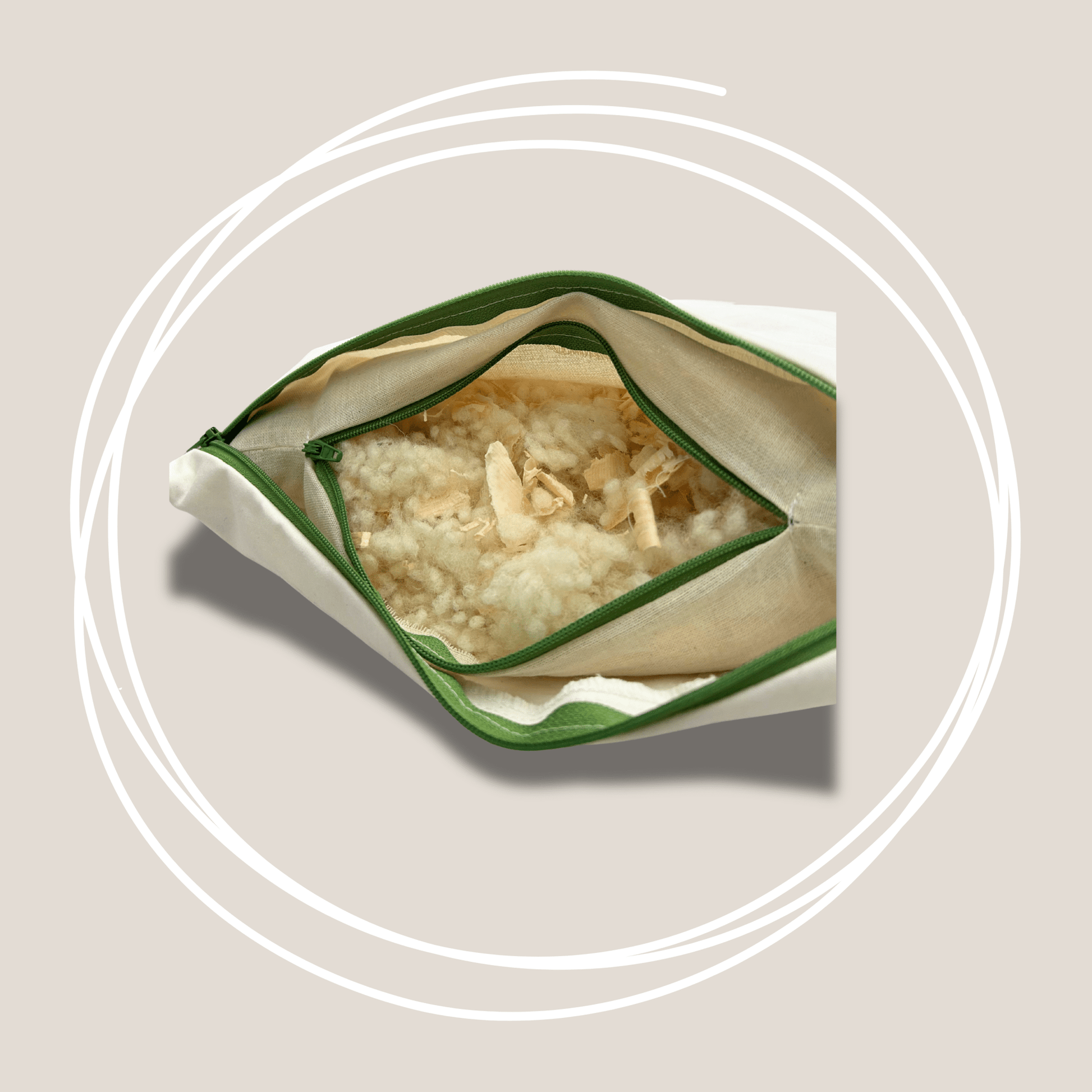 Alpenwolkje - kinderkussen van schapenwol en snippers van alpendennenhout - Sloap - Natuurlijk Slapen